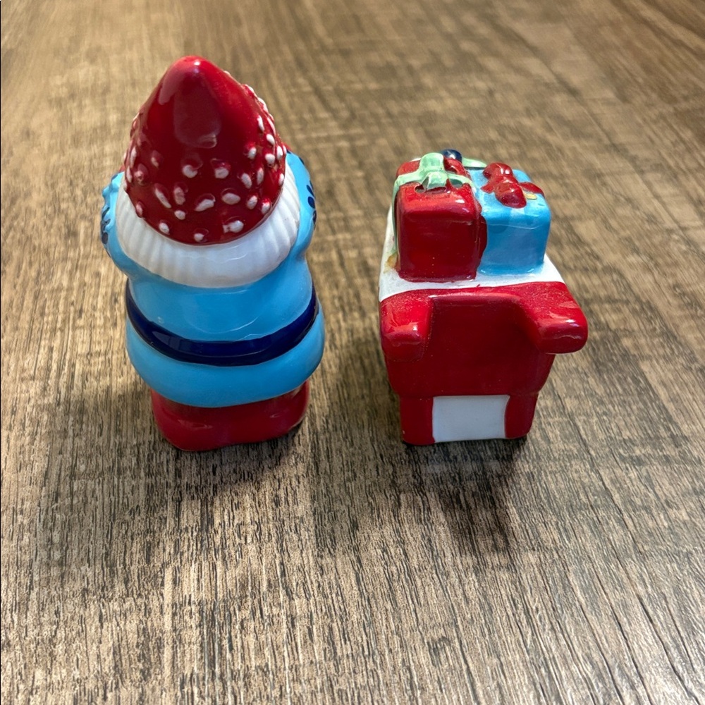 Festive Gnome Figurine with Gifts Salt Pepper Shakers World Market Scandinavian - Picture 4 of 5